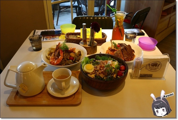 象園咖啡 elephant garden(內湖店)：[食記]►台北內湖區◄有專給孩子遊樂的設施、適合全家大小聚餐的親子餐廳－象園咖啡 elephant garden(內湖店)