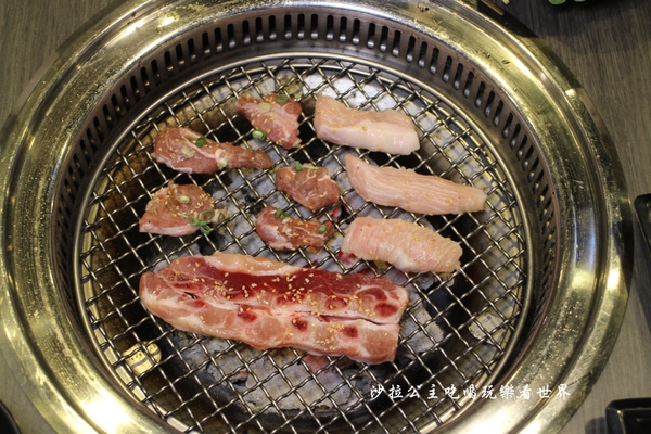 燒肉頑家日式炭火燒肉：新店燒烤吃到飽『燒肉頑家日式炭火燒肉』火鍋烤肉二吃/捷運大坪林站