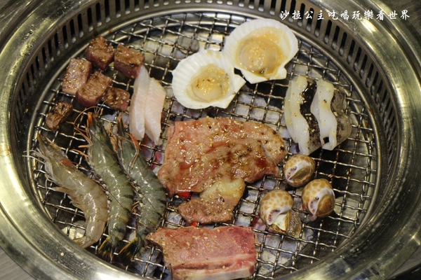 燒肉頑家日式炭火燒肉：新店燒烤吃到飽『燒肉頑家日式炭火燒肉』火鍋烤肉二吃/捷運大坪林站