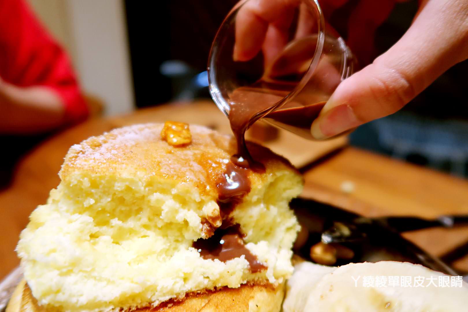 台中西區審計新村｜成真咖啡Come Ture Coffee，IG熱門打卡點好拍又好喝