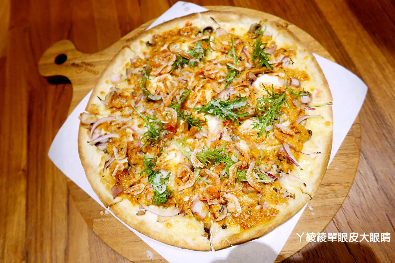 台中西區審計新村｜成真咖啡Come Ture Coffee，IG熱門打卡點好拍又好喝