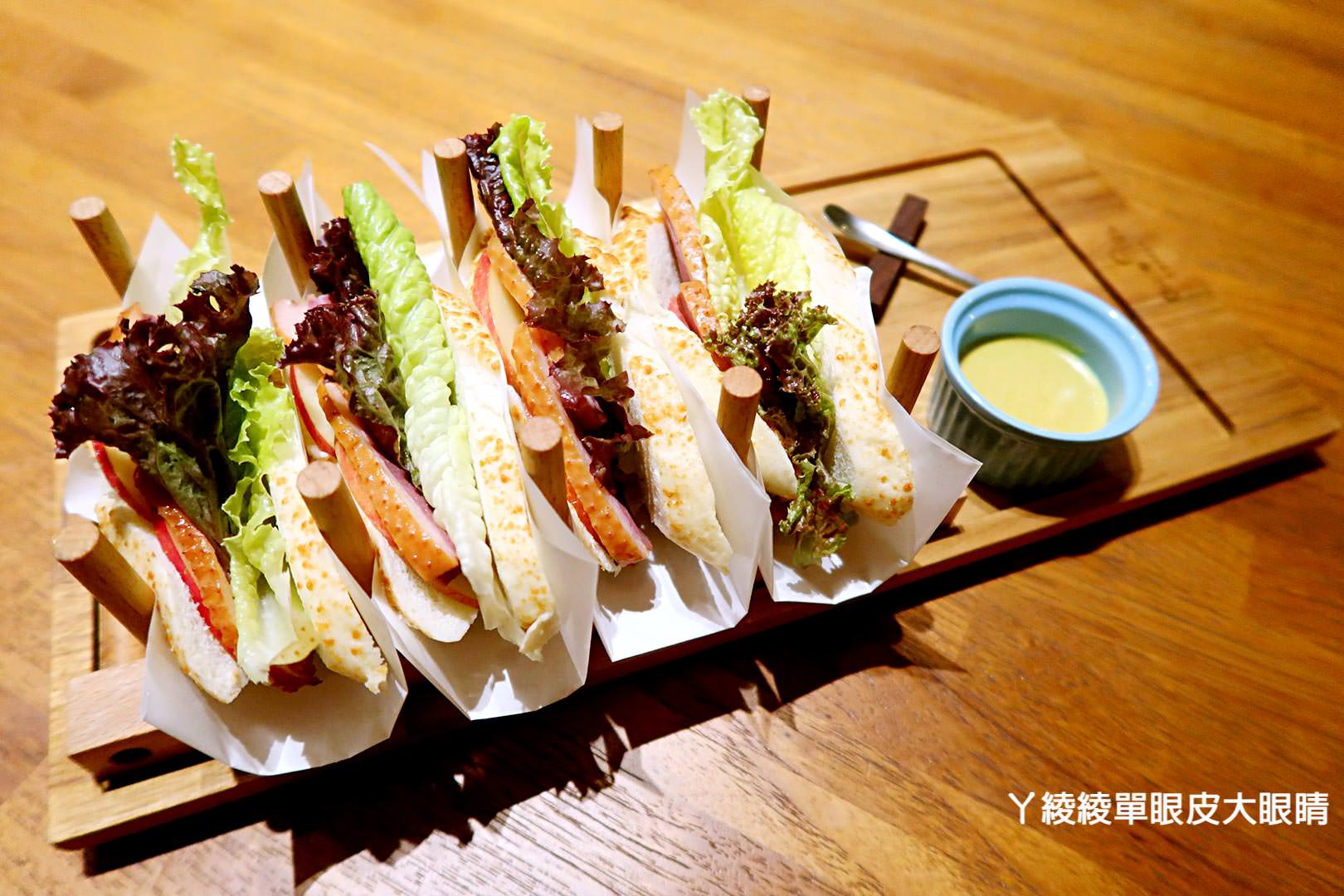 台中西區審計新村｜成真咖啡Come Ture Coffee，IG熱門打卡點好拍又好喝