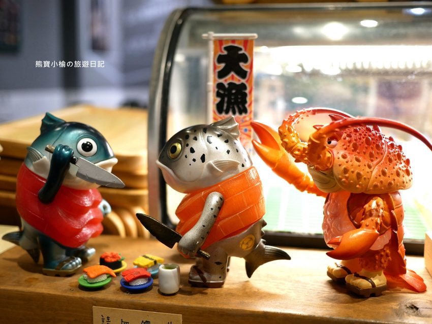 台中火車站 花囍家日式料理製研所,東區日式丼飯、鮭魚親子海鮮丼、比目魚握壽司專賣店,內有網美打卡花牆!附詳細菜單介紹、新時代購物中心正後方。 @熊寶小榆の旅遊日記