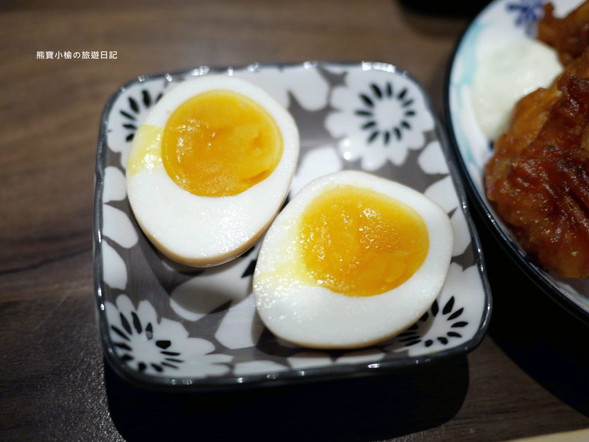 台中火車站 花囍家日式料理製研所,東區日式丼飯、鮭魚親子海鮮丼、比目魚握壽司專賣店,內有網美打卡花牆!附詳細菜單介紹、新時代購物中心正後方。 @熊寶小榆の旅遊日記