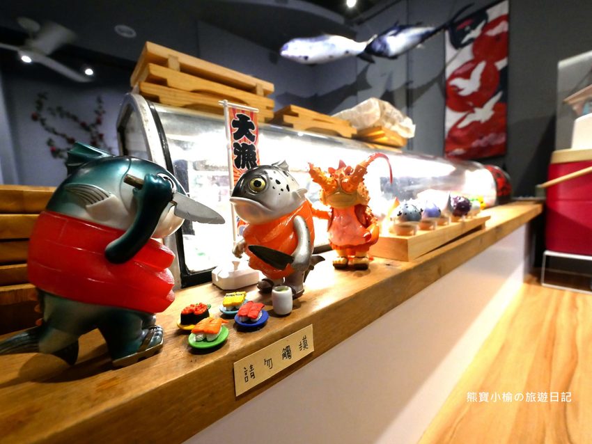 台中火車站 花囍家日式料理製研所,東區日式丼飯、鮭魚親子海鮮丼、比目魚握壽司專賣店,內有網美打卡花牆!附詳細菜單介紹、新時代購物中心正後方。 @熊寶小榆の旅遊日記