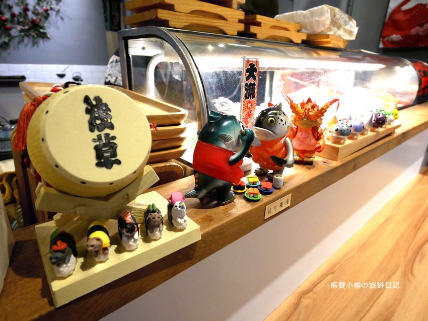 台中火車站 花囍家日式料理製研所,東區日式丼飯、鮭魚親子海鮮丼、比目魚握壽司專賣店,內有網美打卡花牆!附詳細菜單介紹、新時代購物中心正後方。 @熊寶小榆の旅遊日記