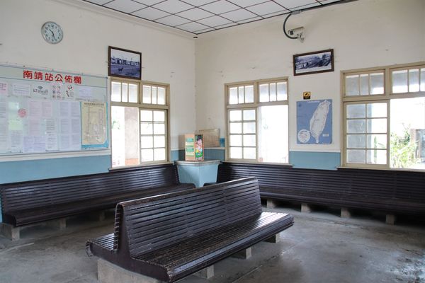 南靖車站：【嘉義水上景點】古色古香的南靖車站~出站就是要來去南靖糖廠吃冰去