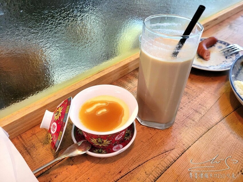 【台中美食】小次男咖哩所 ➤ 日式濃郁咖哩，文青咖哩販賣所！目前有兩間，小次男本店與審計新村二店！