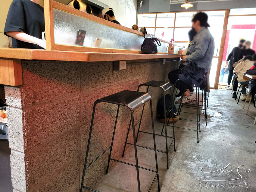 【台中美食】小次男咖哩所 ➤ 日式濃郁咖哩，文青咖哩販賣所！目前有兩間，小次男本店與審計新村二店！