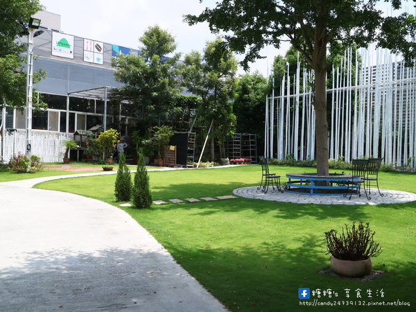 山姆派樂SAMpartner:〖台中│美食〗山姆派樂SAMpartner ❤ 北屯美食推薦,靠近大坑,有著美美溫室花園般的用餐環境,激推咖哩烏龍麵!!還有繽紛漂亮的鮮果冰棒~