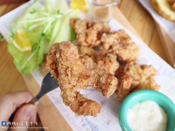 山姆派樂SAMpartner:〖台中│美食〗山姆派樂SAMpartner ❤ 北屯美食推薦,靠近大坑,有著美美溫室花園般的用餐環境,激推咖哩烏龍麵!!還有繽紛漂亮的鮮果冰棒~