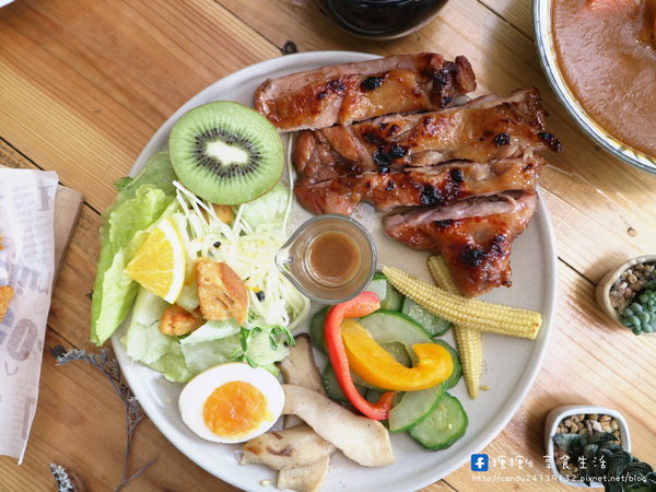 山姆派樂SAMpartner:〖台中│美食〗山姆派樂SAMpartner ❤ 北屯美食推薦,靠近大坑,有著美美溫室花園般的用餐環境,激推咖哩烏龍麵!!還有繽紛漂亮的鮮果冰棒~