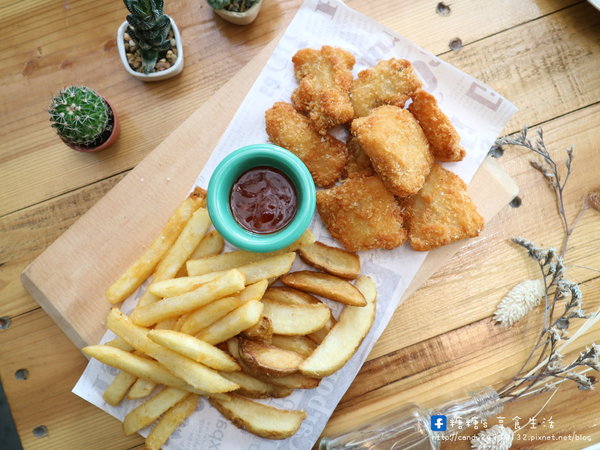 山姆派樂SAMpartner:〖台中│美食〗山姆派樂SAMpartner ❤ 北屯美食推薦,靠近大坑,有著美美溫室花園般的用餐環境,激推咖哩烏龍麵!!還有繽紛漂亮的鮮果冰棒~