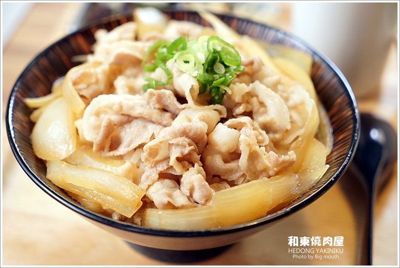 【桃園美食】和東燒肉屋‧平日午間限定的美味丼飯!大理石雪花牛肉丼推薦!