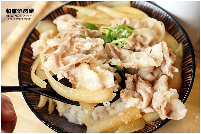 【桃園美食】和東燒肉屋‧平日午間限定的美味丼飯!大理石雪花牛肉丼推薦!