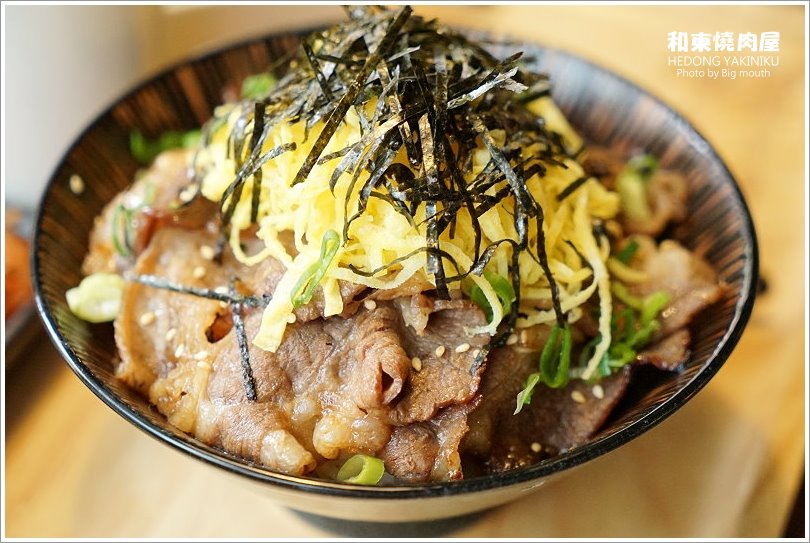 【桃園美食】和東燒肉屋‧平日午間限定的美味丼飯!大理石雪花牛肉丼推薦!