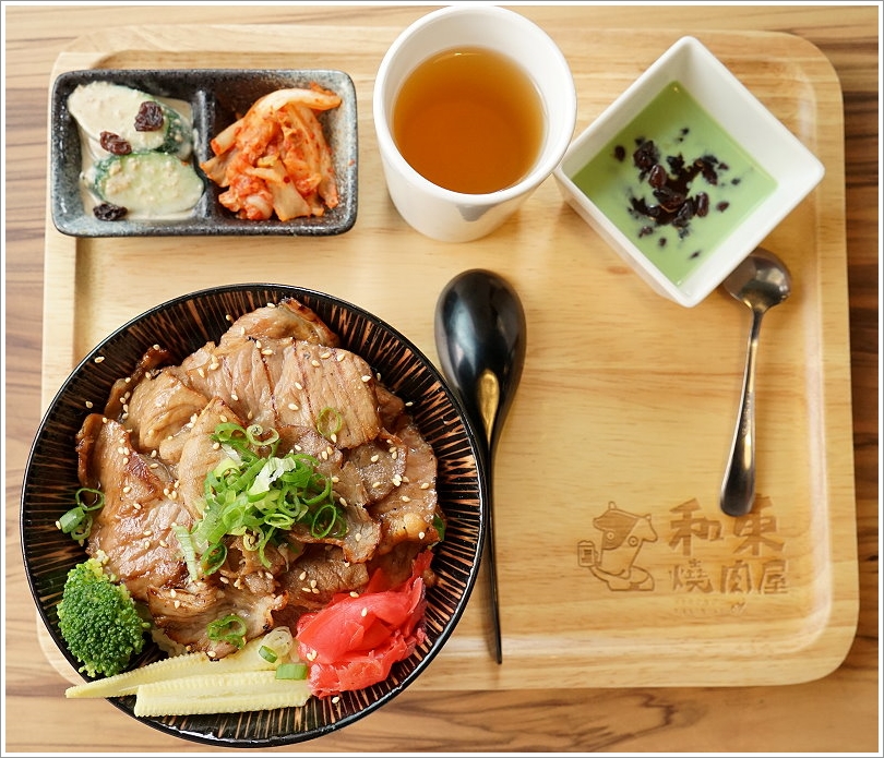 【桃園美食】和東燒肉屋‧平日午間限定的美味丼飯!大理石雪花牛肉丼推薦!
