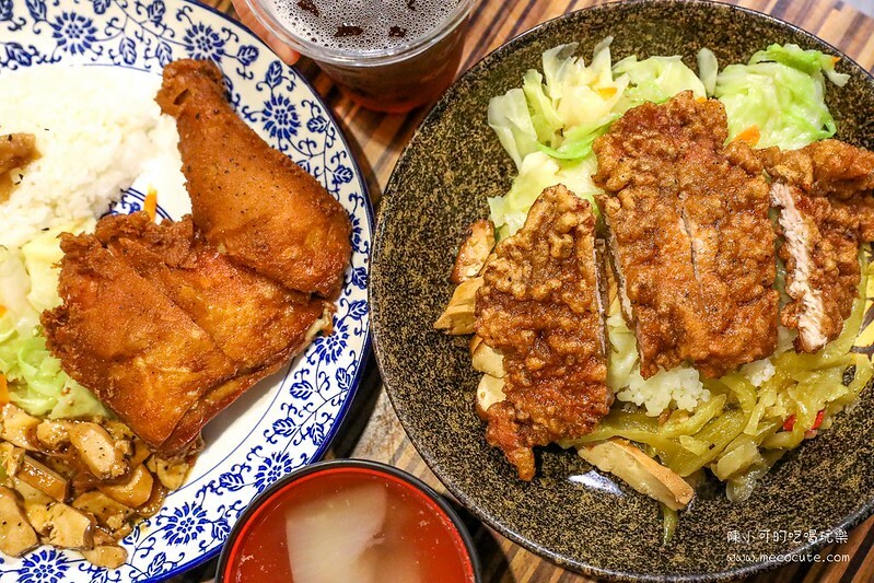 台北市萬華區店面招牌超小不起眼,藏在地下一樓的美食,網友說最好吃的排骨飯是這間!