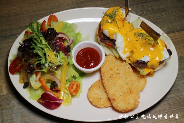At • First Brunch緣來(忠孝店)：東區早午餐/義式餐廳『At • First Brunch 緣來(忠孝店)』捷運國父紀念館站