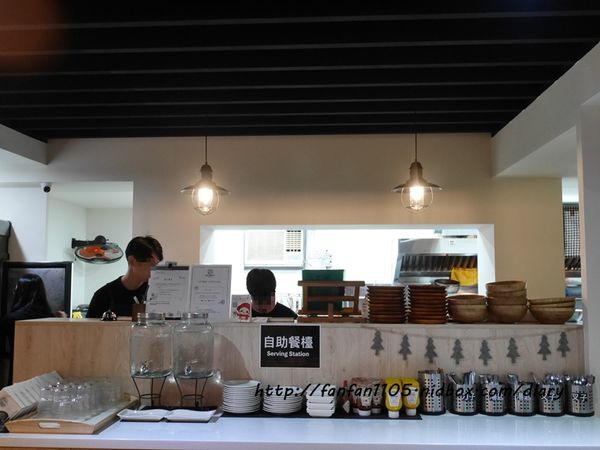 【東區早午餐】At ‧ First Brunch緣來(忠孝店) 木碗沙拉漢堡義大利麵燉飯歐姆雷 愛評體驗團 (4).jpg