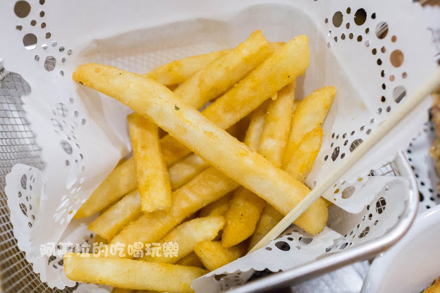 台中美食｜曲肯叔叔美式炸雞-德化店｜雞塊、雞腿、雞翅、雞排、雞米花