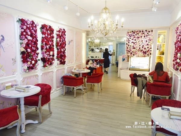 VA VA VOOM:VA VA VOOM時尚派對餐廳 台北最時尚古裝變裝派對/粉嫩IG打卡花牆 姐妹們一起來開趴囉!文末抽奬