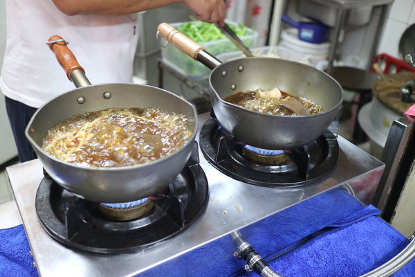 老瀚推車極品麻辣鴨血 (11).JPG