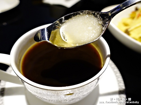 Fa cafe 天母店：【天母美食】Fa cafe咖啡廳 隱身在天母街角的餐酒館 會噴火的咖啡及特製調酒 給您視覺味覺雙享受！近天母市集