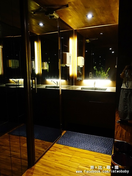 Fa cafe 天母店：【天母美食】Fa cafe咖啡廳 隱身在天母街角的餐酒館 會噴火的咖啡及特製調酒 給您視覺味覺雙享受！近天母市集