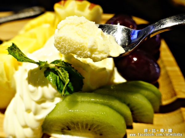 Fa cafe 天母店：【天母美食】Fa cafe咖啡廳 隱身在天母街角的餐酒館 會噴火的咖啡及特製調酒 給您視覺味覺雙享受！近天母市集