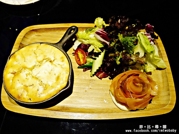 Fa cafe 天母店：【天母美食】Fa cafe咖啡廳 隱身在天母街角的餐酒館 會噴火的咖啡及特製調酒 給您視覺味覺雙享受！近天母市集