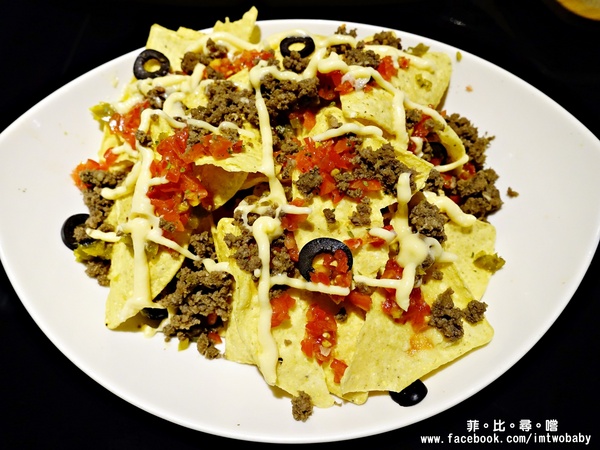 Fa cafe 天母店：【天母美食】Fa cafe咖啡廳 隱身在天母街角的餐酒館 會噴火的咖啡及特製調酒 給您視覺味覺雙享受！近天母市集