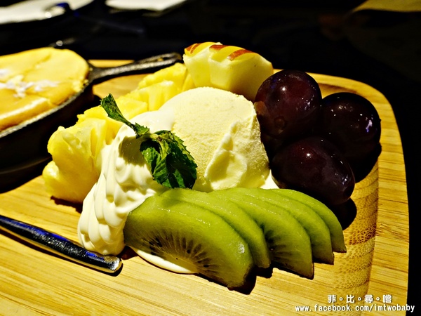 Fa cafe 天母店：【天母美食】Fa cafe咖啡廳 隱身在天母街角的餐酒館 會噴火的咖啡及特製調酒 給您視覺味覺雙享受！近天母市集