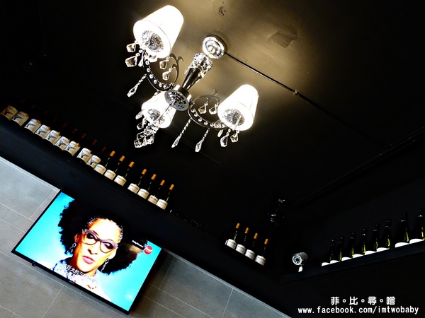 Fa cafe 天母店：【天母美食】Fa cafe咖啡廳 隱身在天母街角的餐酒館 會噴火的咖啡及特製調酒 給您視覺味覺雙享受！近天母市集