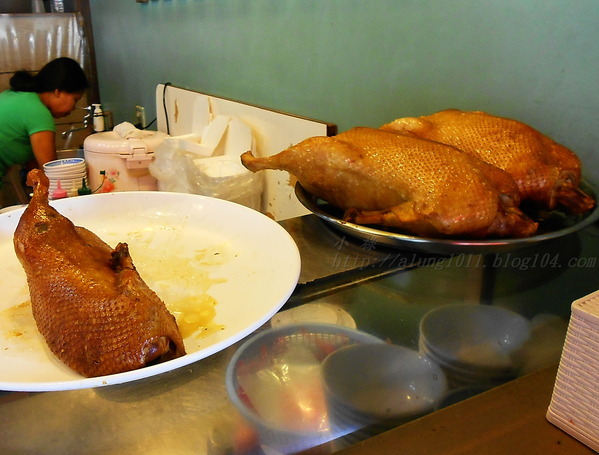 前金鴨肉羹老攤：50年的手藝     ..前金老牌鴨肉羹