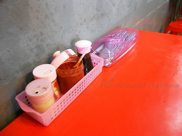 前金鴨肉羹老攤：50年的手藝     ..前金老牌鴨肉羹