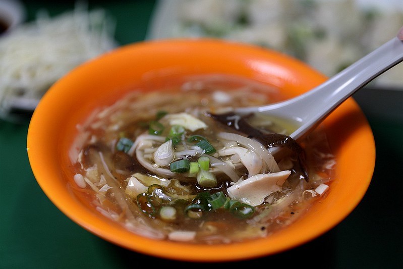 新北市板橋人氣小吃美食油庫口蚵仔麵線碳烤香腸04