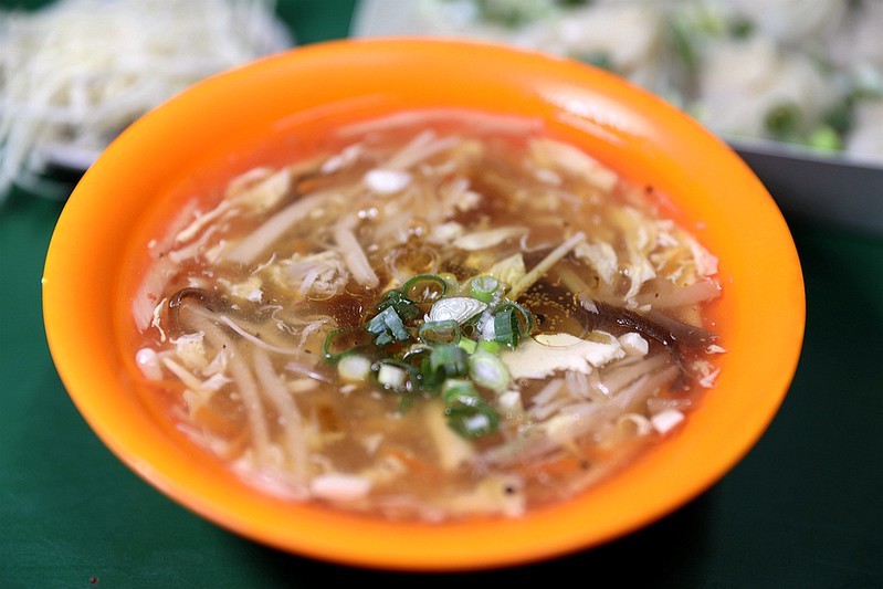 新北市板橋人氣小吃美食油庫口蚵仔麵線碳烤香腸02
