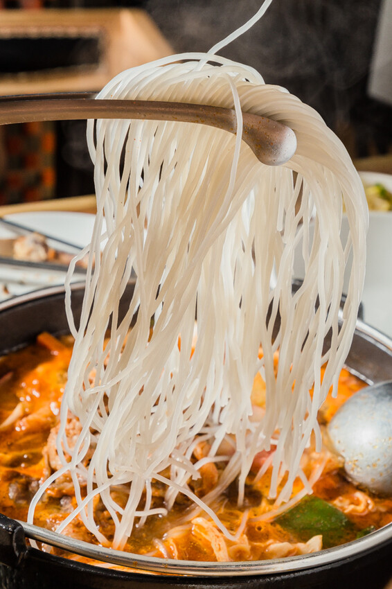 高雄市左營區高雄美食 – 韓虎嘯Tigerroar韓式料理專門店 x 韓星IU來台演唱會也愛吃的美食！