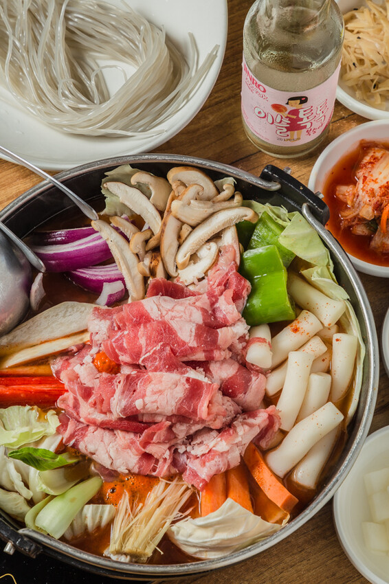 高雄市左營區高雄美食 – 韓虎嘯Tigerroar韓式料理專門店 x 韓星IU來台演唱會也愛吃的美食！