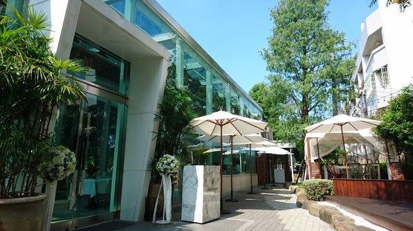 Maison de Verre 梅森維拉:高雄~Maison de Verre 梅森維拉玻璃屋餐廳~浪漫優雅的早午餐~情侶約會餐廳~特色餐廳~