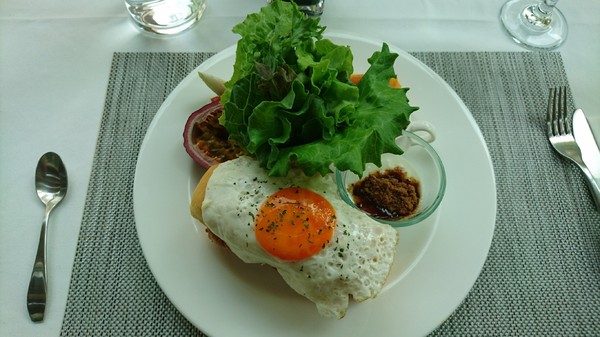 Maison de Verre 梅森維拉:高雄~Maison de Verre 梅森維拉玻璃屋餐廳~浪漫優雅的早午餐~情侶約會餐廳~特色餐廳~