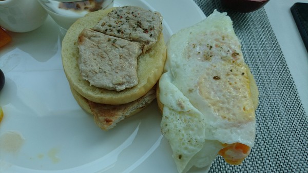 Maison de Verre 梅森維拉:高雄~Maison de Verre 梅森維拉玻璃屋餐廳~浪漫優雅的早午餐~情侶約會餐廳~特色餐廳~