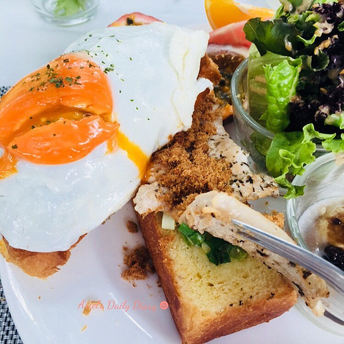 【高雄美食】隱身愛河畔的玻璃花屋 ❤ 梅拉維森Maison de Verre ❤ 浪漫佈置讓你享受法式優雅