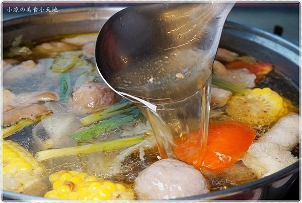 台南阿財牛肉湯(台中五權店)：台中西區』台南阿財牛肉湯║晚餐消夜新選擇，限量現宰牛肉直輸，清甜牛肉湯晚來就吃不到惹。。。