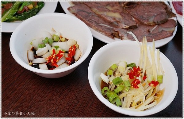 台南阿財牛肉湯(台中五權店)：台中西區』台南阿財牛肉湯║晚餐消夜新選擇，限量現宰牛肉直輸，清甜牛肉湯晚來就吃不到惹。。。