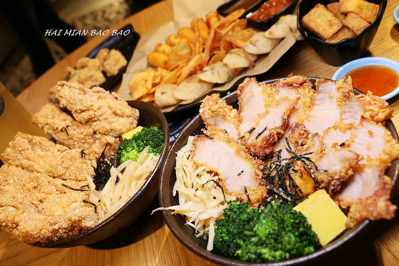 『炸去啃Chicken職人炸物(台北信義A11店)』信義新光三越美食/時尚鹽酥雞/巨無霸雞排丼飯/優惠套餐/菜單/全台分店資訊(捷運市政府站)