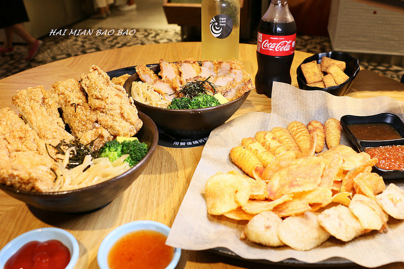 『炸去啃Chicken職人炸物(台北信義A11店)』信義新光三越美食/時尚鹽酥雞/巨無霸雞排丼飯/優惠套餐/菜單/全台分店資訊(捷運市政府站)