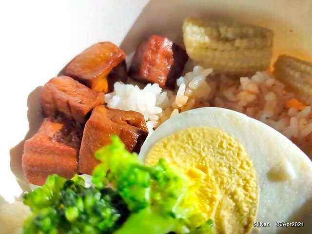 「炸去啃Chicken 職人炸物」(Fried chicken lunch box ) , Taipei,Taiwan, SJKen, Apr  6, 2021.