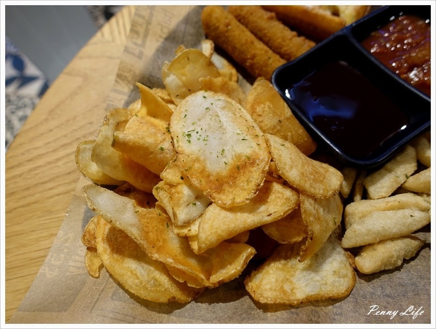 【台北】炸去啃職人炸物/雞排/內用鹹酥雞/丼飯/新光信義A11分店